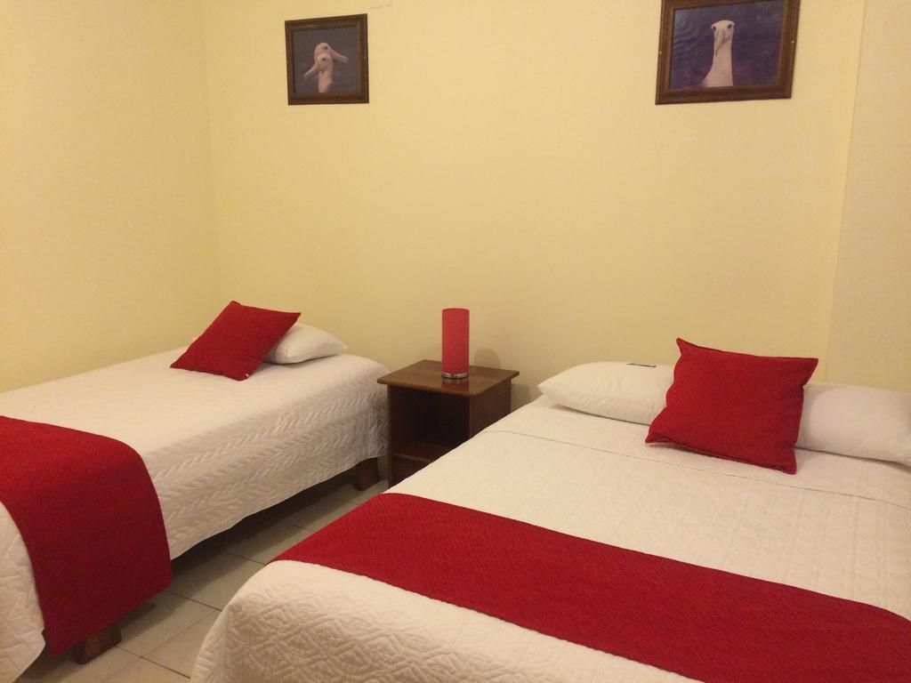 Hotel Red Booby Puerto Ayora  Zewnętrze zdjęcie