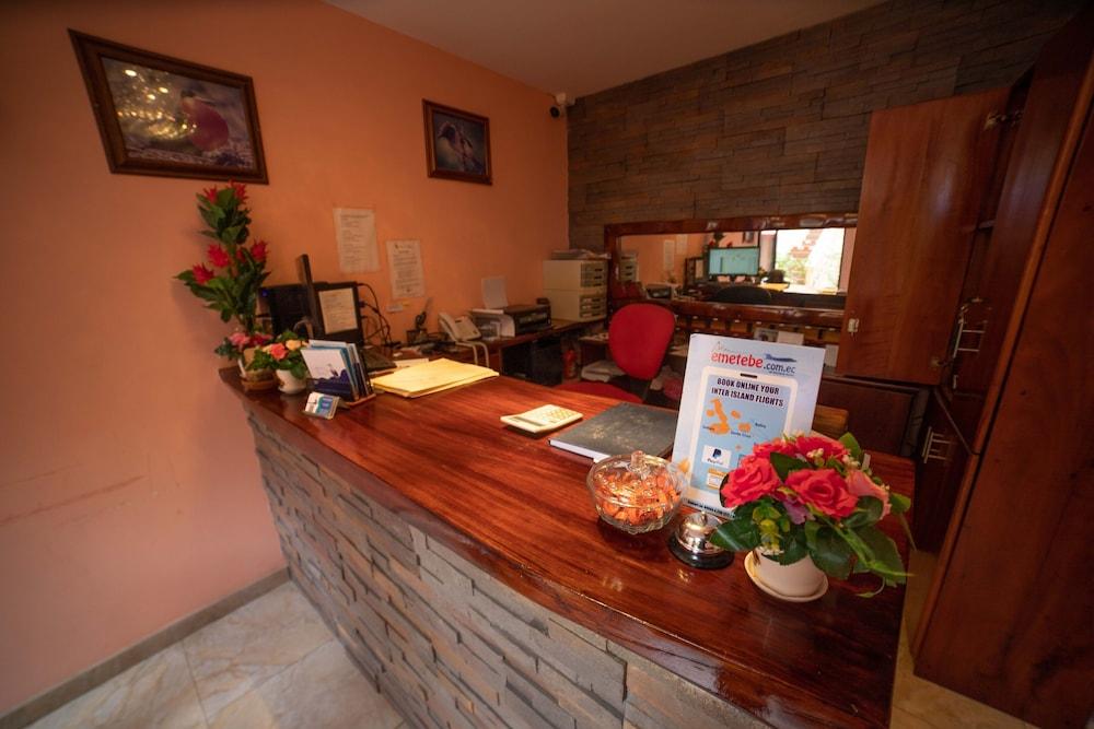 Hotel Red Booby Puerto Ayora  Zewnętrze zdjęcie